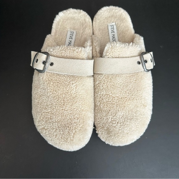 STEVE MADDEN Women’s Off White Nina Buckle Slip On Faux Fur Clogs Shoes 6.5 - Picture 7 of 11